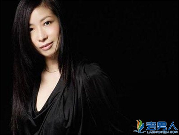香港女作家张小娴的写作生涯和代表作介绍