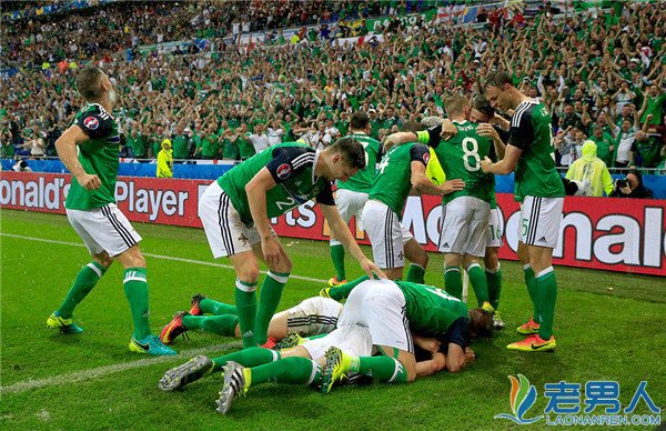 >欧洲杯C组第二轮北爱尔兰2-0胜乌克兰 麦考利头球破僵
