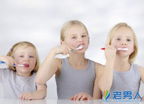 宝宝牙齿长几颗牙后能刷牙  再不知道就晚了