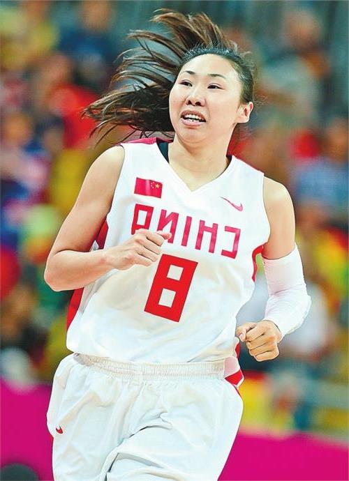 >苗立杰退役了吗图片 苗立杰老公 中国历史上有几位女球员在WNBA效力?