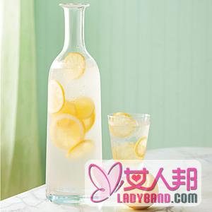 【冰糖柠檬水的做法】冰糖柠檬水的功效_冰糖柠檬水的禁忌