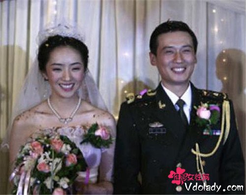 >徐洪浩的老婆合影 刘晓洁与现实中的老公徐洪浩影视剧盘点