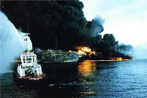 萨达姆曾击沉香港董浩云的世界最大油轮