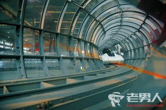 四川造超级高铁 测试时速高达400公里