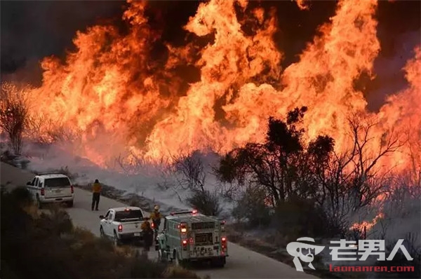 >美加州大火再升级 乃加州史上最严重森林火灾
