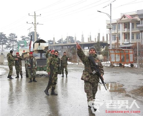 >阿富汗检查站遭袭 造成18人死亡14人受伤