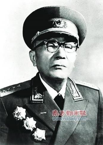 外孙忆开国大将肖劲光:曾受毛泽东保护免遭杀害