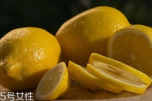 柠檬精油能美白吗？强效对抗黑色素