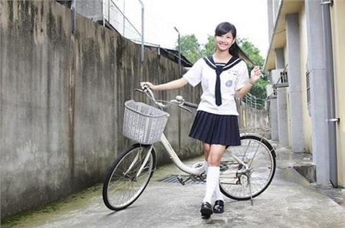 >台湾最棒最美最可爱的高中女生校服(图)