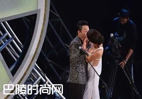 林志玲42岁了为什么不结婚？林志玲和黄渤是真接吻吗