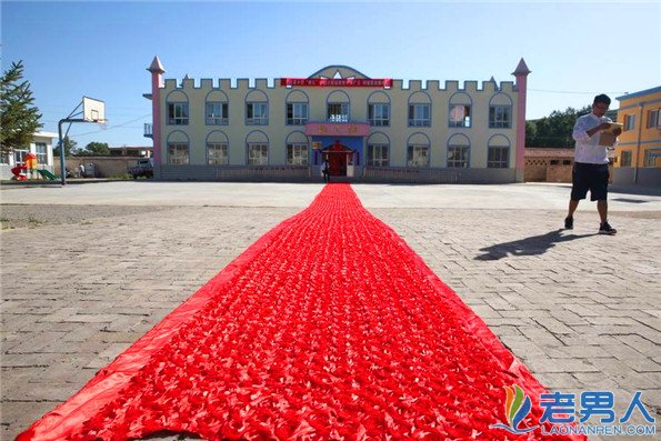 >志愿者回支教小学结婚 被誉为中国最美婚礼