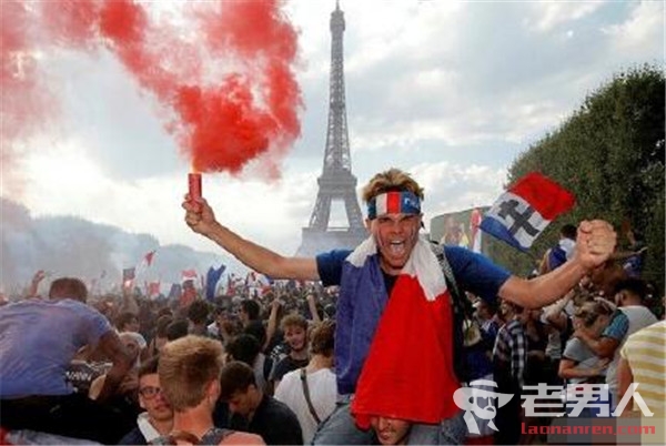 法国狂欢两名球迷死亡 死于开车撞向大树的庆祝方式