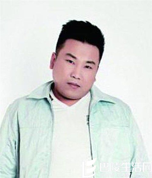 歌手王磊抢劫5千被判5年 持酒瓶劫单身女
