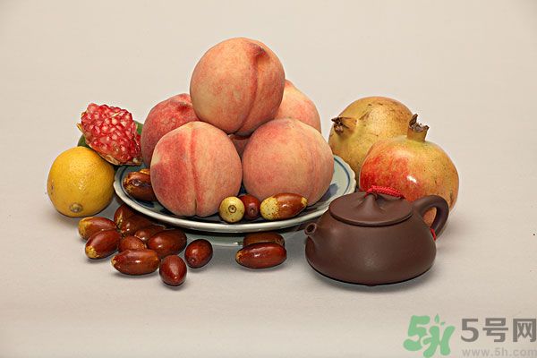 >胃炎能吃桃子吗？胃炎吃桃子好吗？