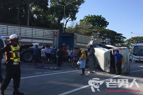 >中国游客在泰车祸 事故造成1死7伤