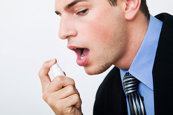 口臭的原因有几种和治疗建议