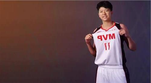 陈晓佳个人资料 中国女篮队员黄思静身高是多少?中国女篮队员黄思静个人资料