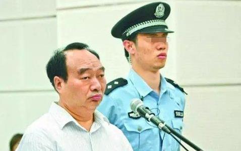 >重庆落马官员雷政富入狱后再被举报 被指任职期间受贿门面房