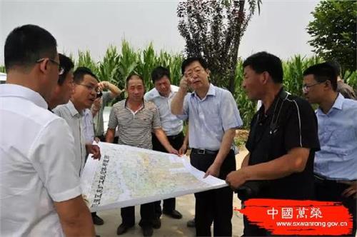 潘军峰范世平 潘军峰厅长一行在西范灌区东扩工程调研