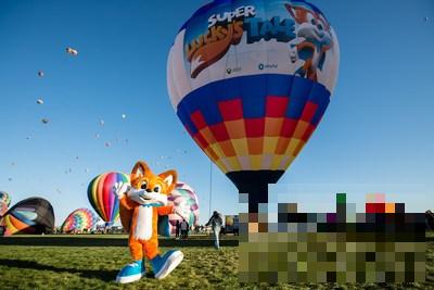 >Xbox凭借定制款Super Lucky’s Tale热气球创下吉尼斯世界纪录