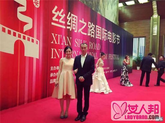 “谋男郎”郑浩与《爱你的人》剧组亮相丝绸之路国际电影