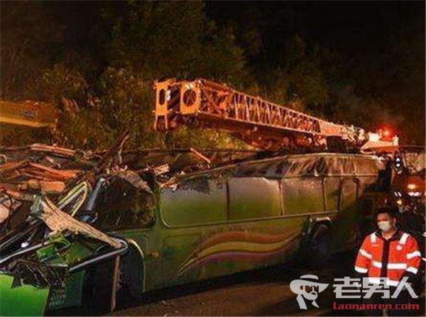 台湾缆车事故34死 疑因司机超速致翻覆