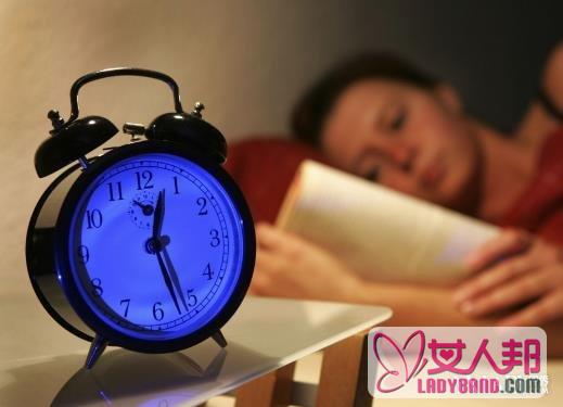 >经常失眠怎么办 三个睡前普拉提动作促进睡眠