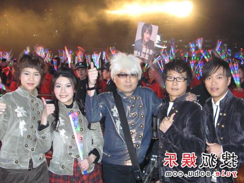 >刘以达唱歌 刘以达带领《十年》歌手 献唱央视《梦想中国》