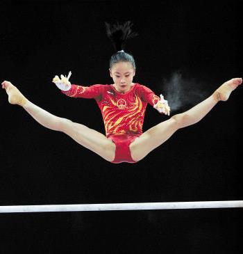 谭佳薪体操 体操世界杯:中国夺1金1银 谭佳薪高低杠封后