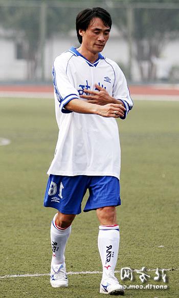 黄向东足球队员 天津足球老将王广泰:20岁就成了天津队队长