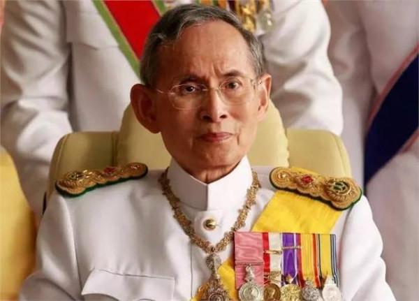 周广仁已经逝世 泰王普密蓬逝世 国王继承人已经在2002年指定