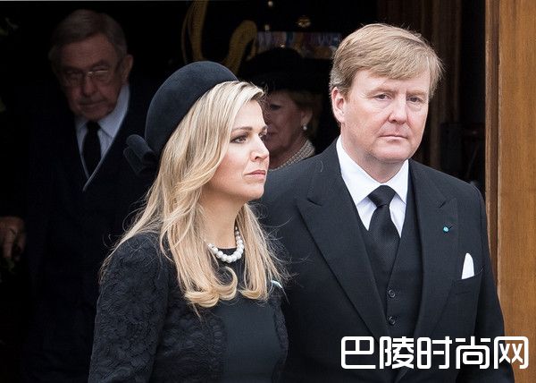 荷兰王后33岁亲妹家中自杀身亡 王室证实死讯