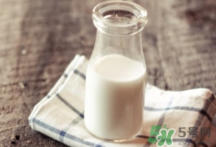 酸奶用什么牛奶做最好？酸奶用什么奶粉做好