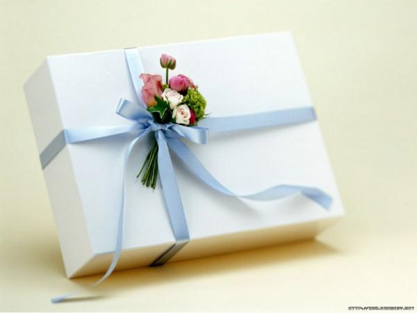 刘诗诗大婚香水鲜花伴手礼 哪款香水会是隆嫂最爱呢？