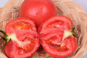 >吃番茄对皮肤好吗_吃番茄对皮肤的影响