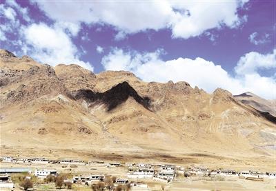 西藏医圣玉妥云登贡布故里邱桑村中寻遗迹