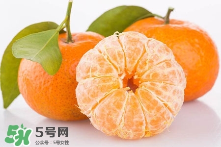 >冰糖橘和砂糖橘哪个好吃？冰糖橘和砂糖橘的区别？