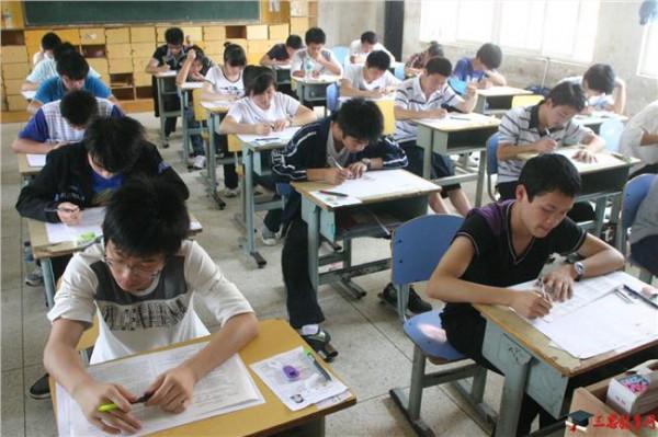 中阮试听 2017上海中考考试时间及英语听力考试注意事项