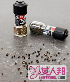 【胡椒粉是什么】胡椒粉的作用_胡椒粉的花椒粉的区别