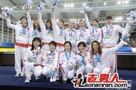 >中国女子水球队 首获世锦赛银牌创历史