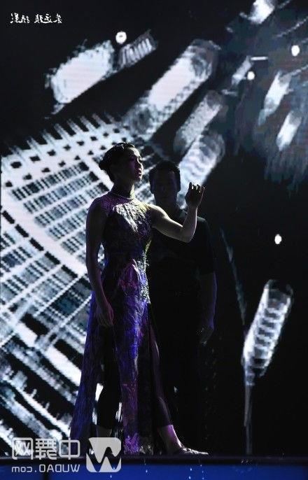 >张傲月和唐诗逸的舞蹈 2015中美舞林对抗赛决赛抢先看张傲月和唐诗逸双人舞精彩图片