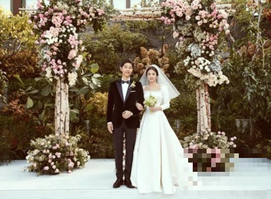>中国媒体人无人机拍双宋婚礼被调查？韩警方辟谣