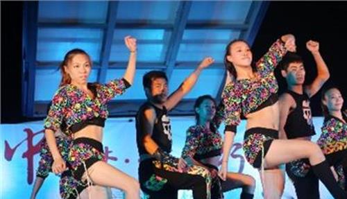 现代舞教学 第三届贵州现代舞周开幕