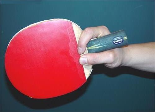>乒乓球知识:乒乓球横板与直板的介绍