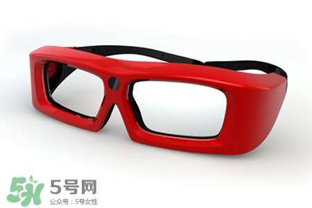 电影院3d眼镜通用吗？电影院的3d眼镜在家里能用吗？