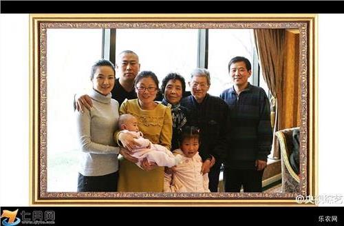 >管彤与韩红结婚照 央视主持人管彤女儿照片几岁了个人资料