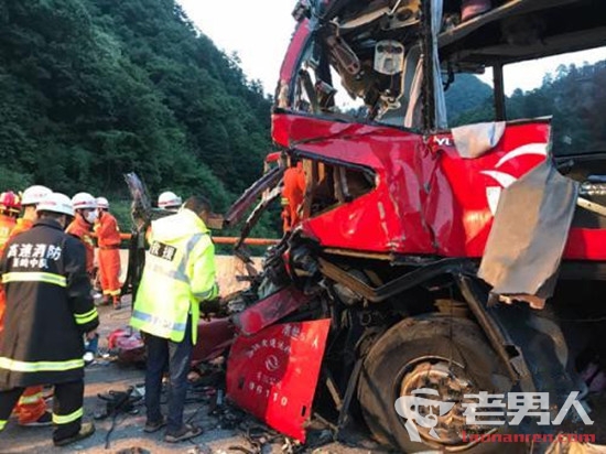 西汉高速重大事故致36死13伤 车祸现场曝光惨不忍睹