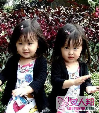 Sandy&Mandy台湾很火的双胞胎长大了 灵气不再表情僵硬(图)