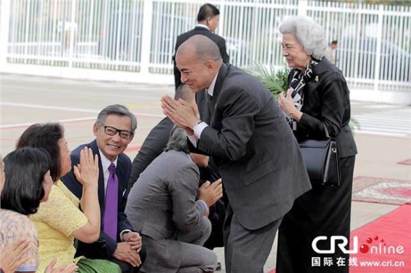 洪森敢废除柬埔寨国王 柬埔寨首相洪森:无意当国王 但有权确立国王