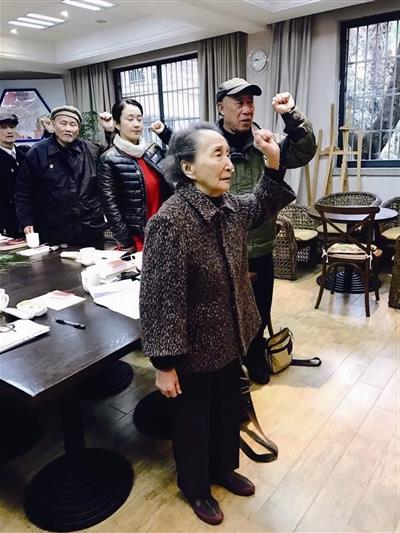 >萧娴90岁入党 杭州90岁的老奶奶入党 坚持近30年义务帮大家检查身体(图)